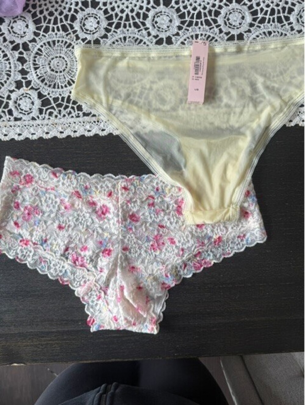 NWT Victoria's Secret cheeky floral & Yellow panties 2 pairs size Large NEW
